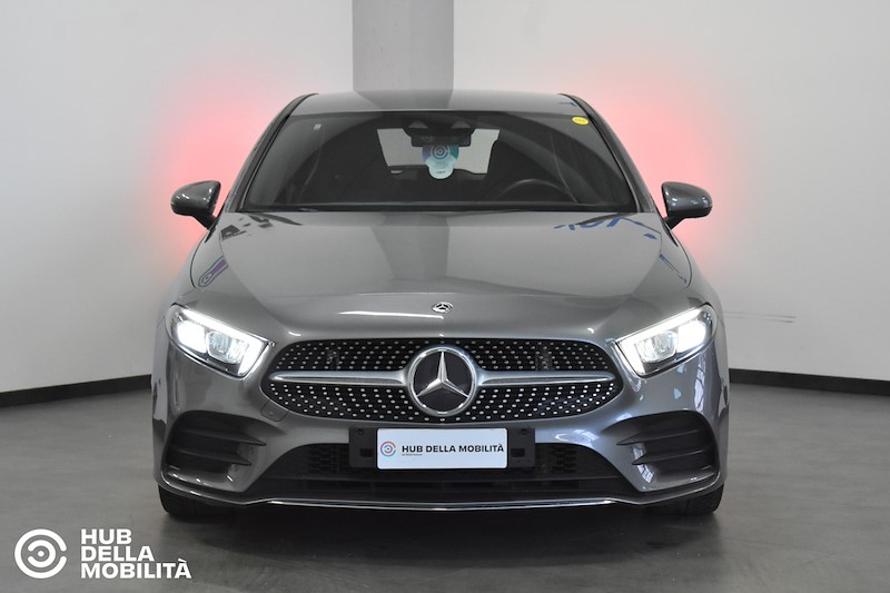 MERCEDES-BENZ A 180 d Automatic Premium